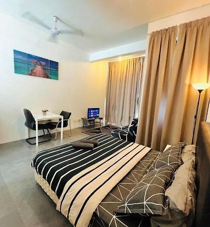 Furr Empire Damansara Studio Free Netflix Wifi Petaling Jaya Bagian luar foto